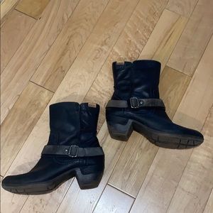 Pikolinos Black Leather Heeled Calf Booties
